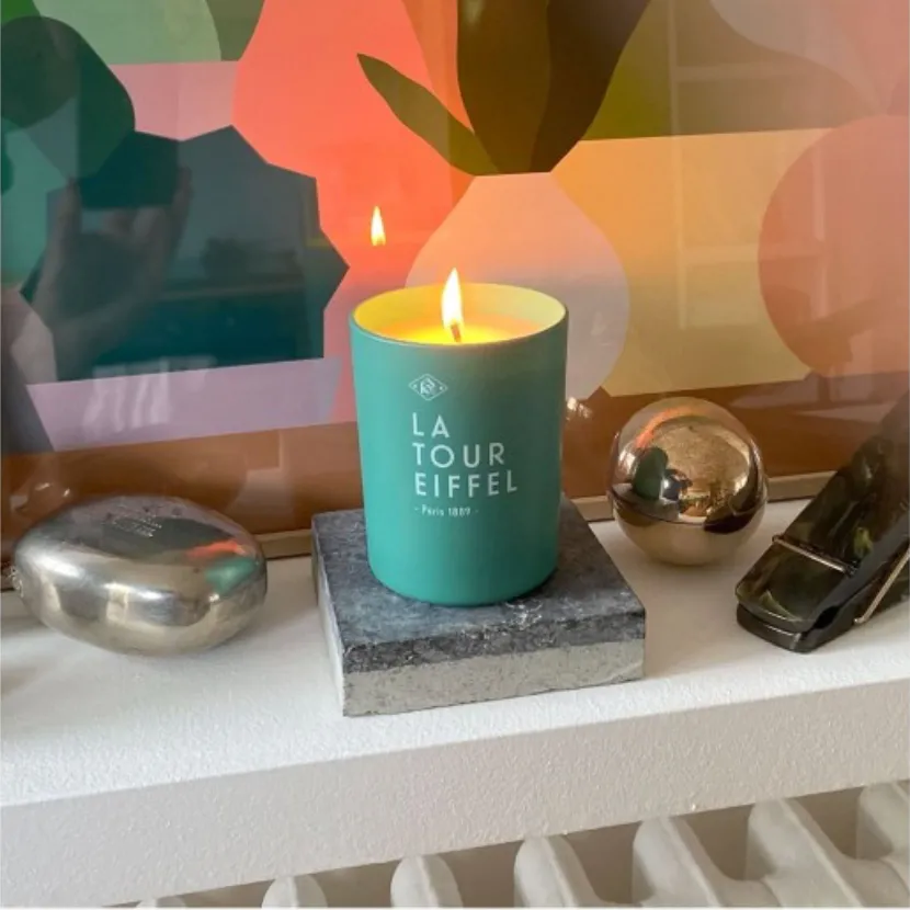 FRAGRANCED CANDLE - LA TOUR EIFFEL (AMBER & SPICES)