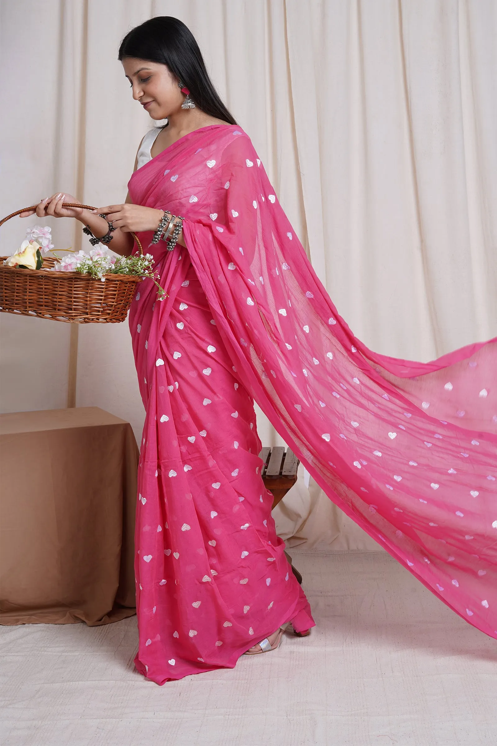 Teejh Chahna Pink and White Mul Cotton Heart Embroidery Saree